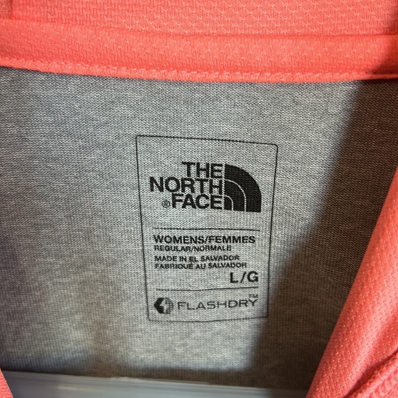 North face thin long sleeve with hood - Picture 2 of 4